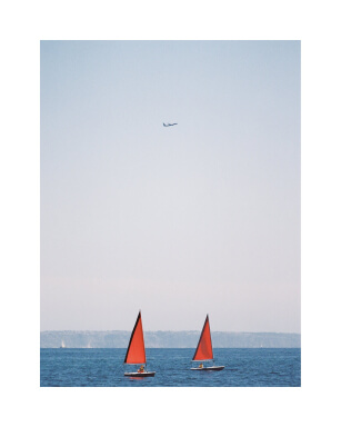En Route by artist Michaela Wissén in size 40x50 cm. Affordable art sold in Open Edition.